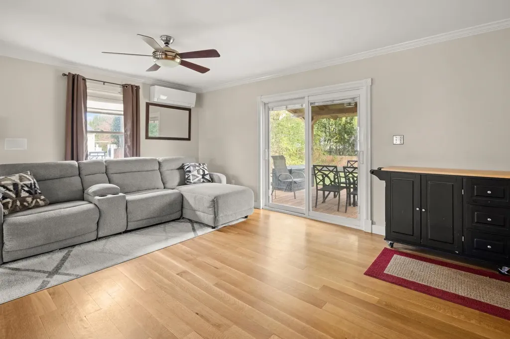 8 Moss Glen Lane South Burlington VT 05403