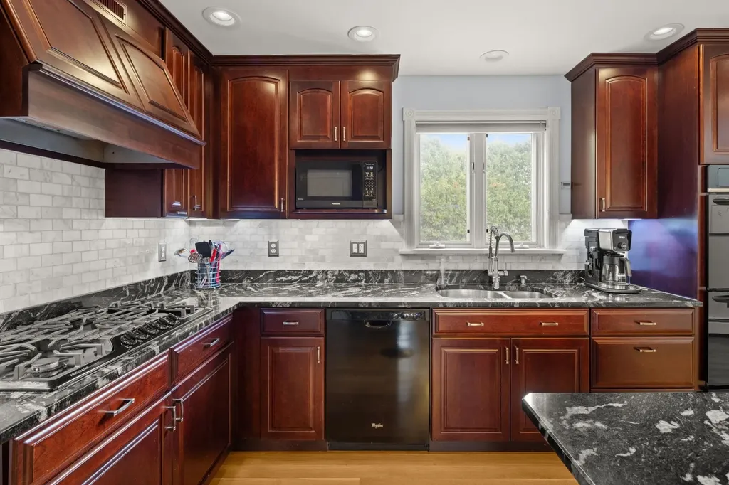 8 Moss Glen Lane South Burlington VT 05403