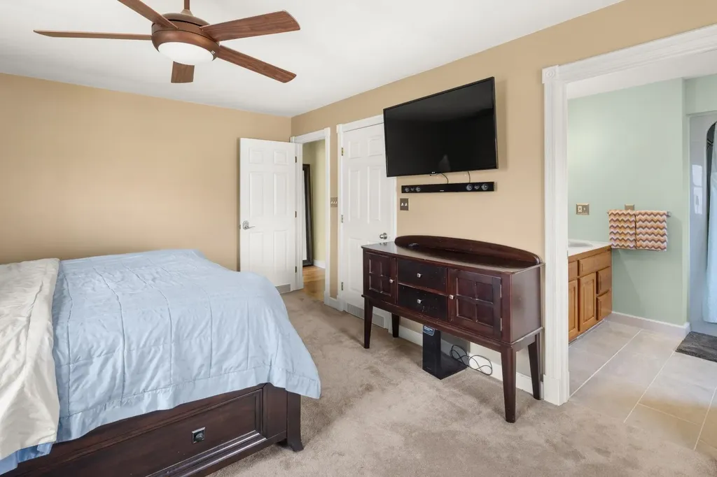 8 Moss Glen Lane South Burlington VT 05403