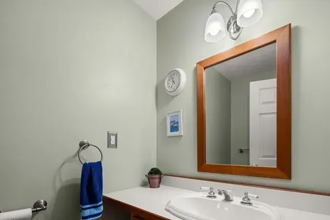 8 Moss Glen Lane South Burlington VT 05403