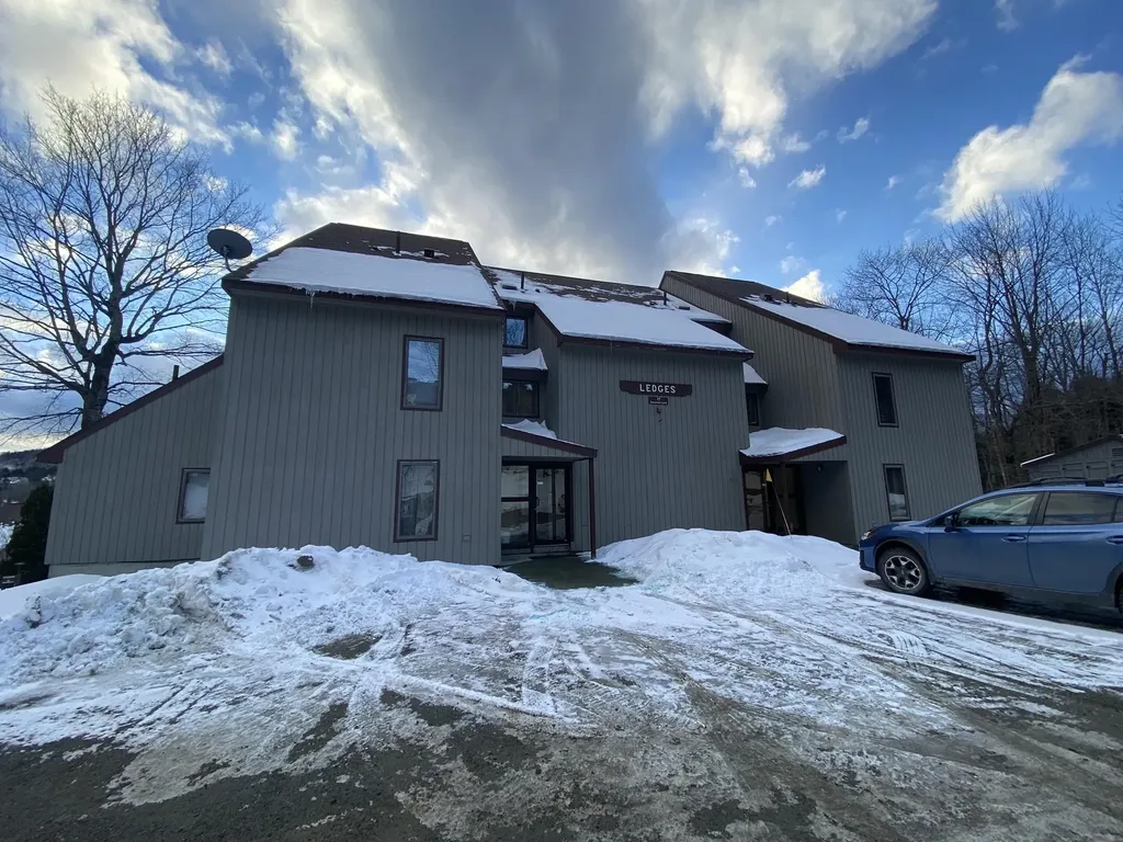 17 Snowtree Lane Dover VT 05356