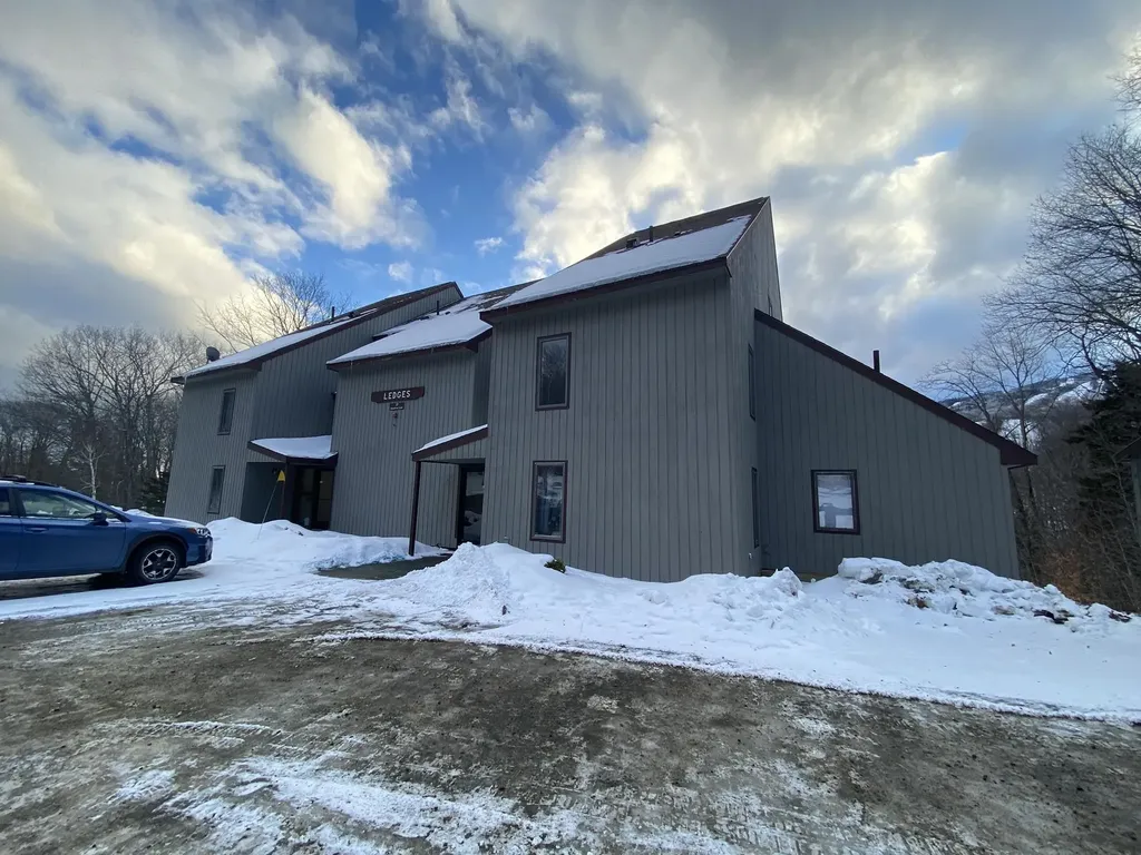 17 Snowtree Lane Dover VT 05356