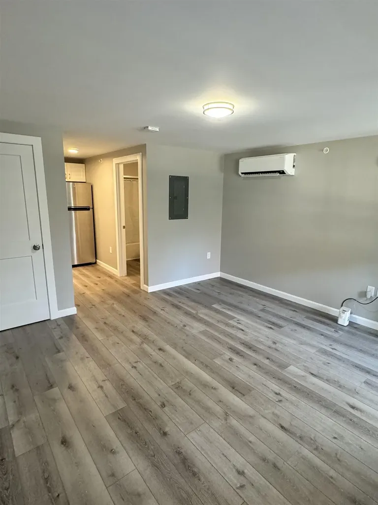 24 Monarch Way Portsmouth NH 03801