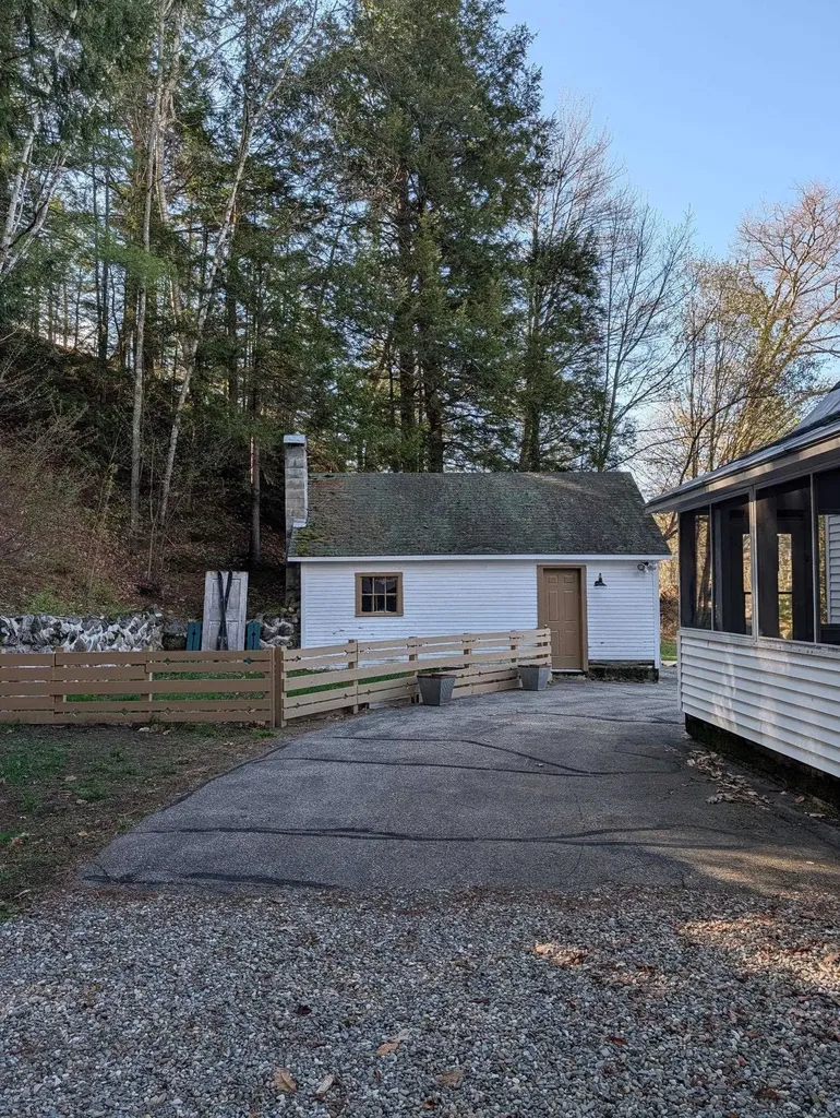 819 Eastside Road Woodstock NH 03262