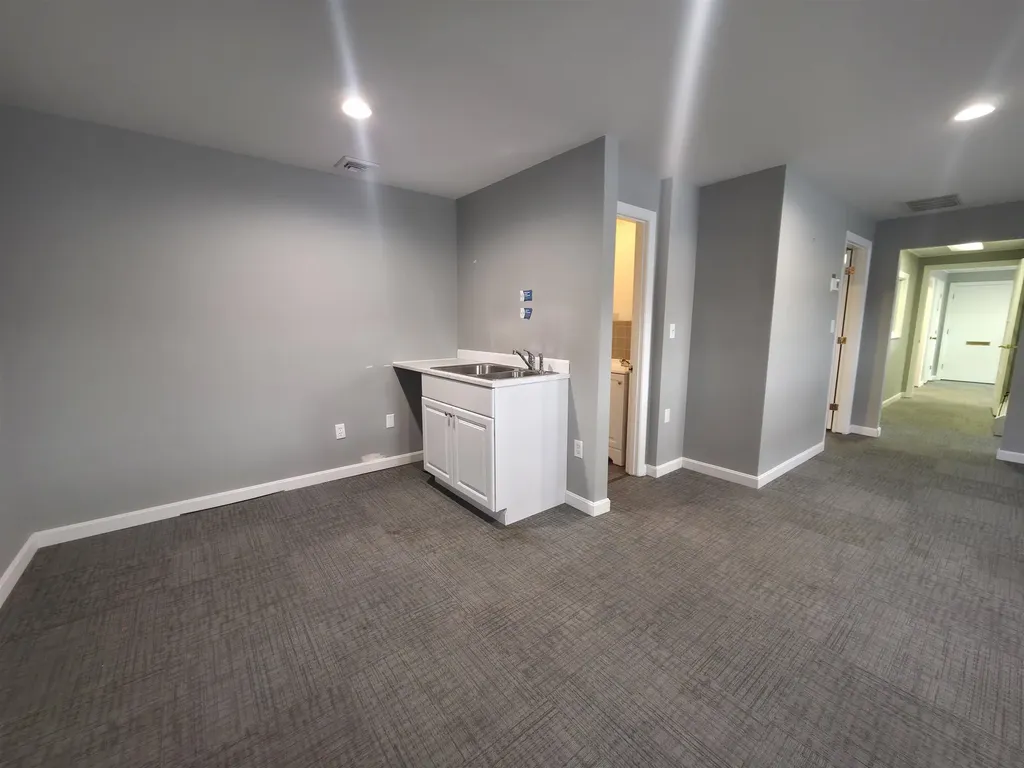 289 Main Street Salem NH 03079