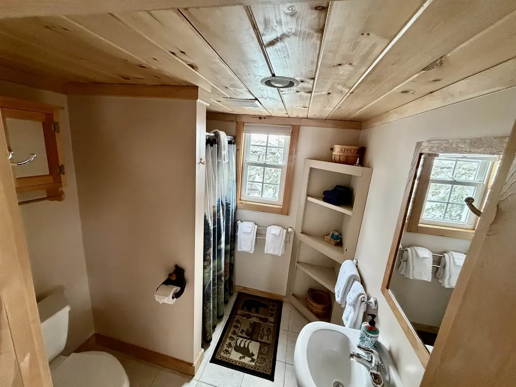 75 Timberland Road Pittsburg NH 03592