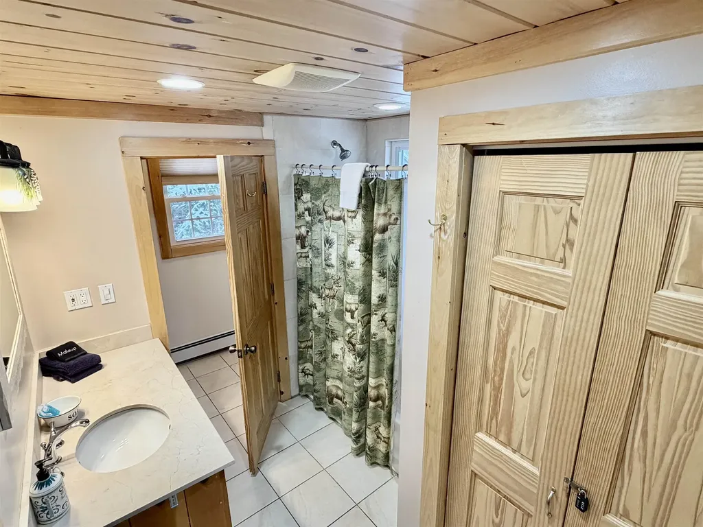 75 Timberland Road Pittsburg NH 03592