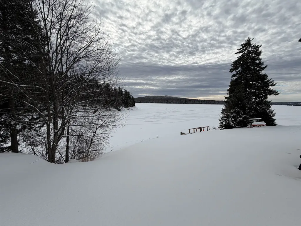 75 Timberland Road Pittsburg NH 03592