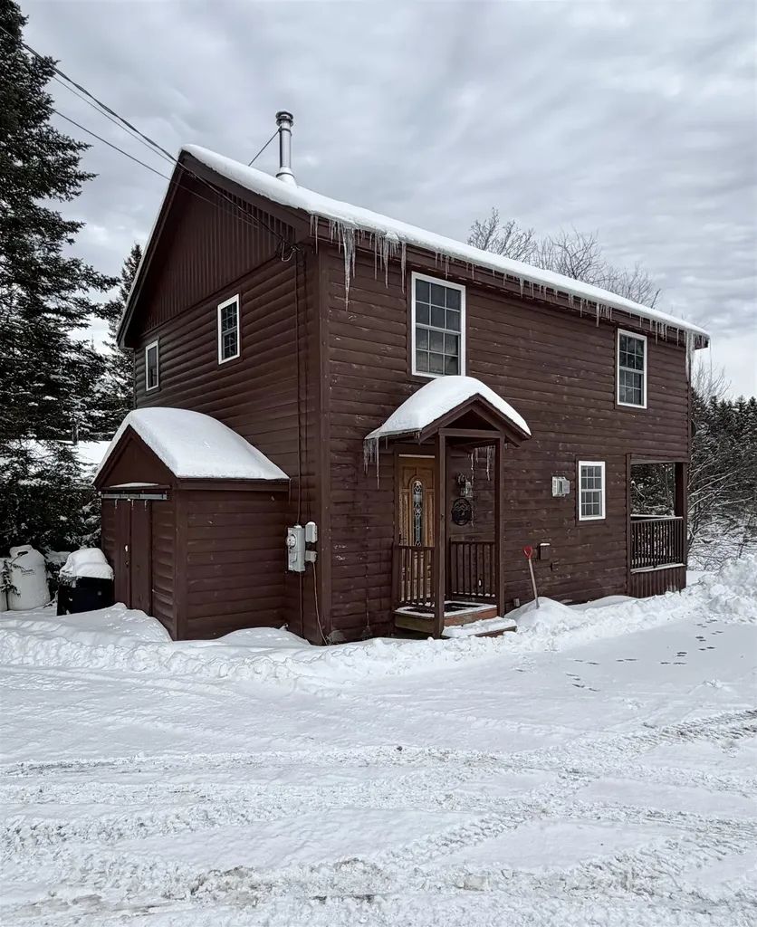 75 Timberland Road Pittsburg NH 03592