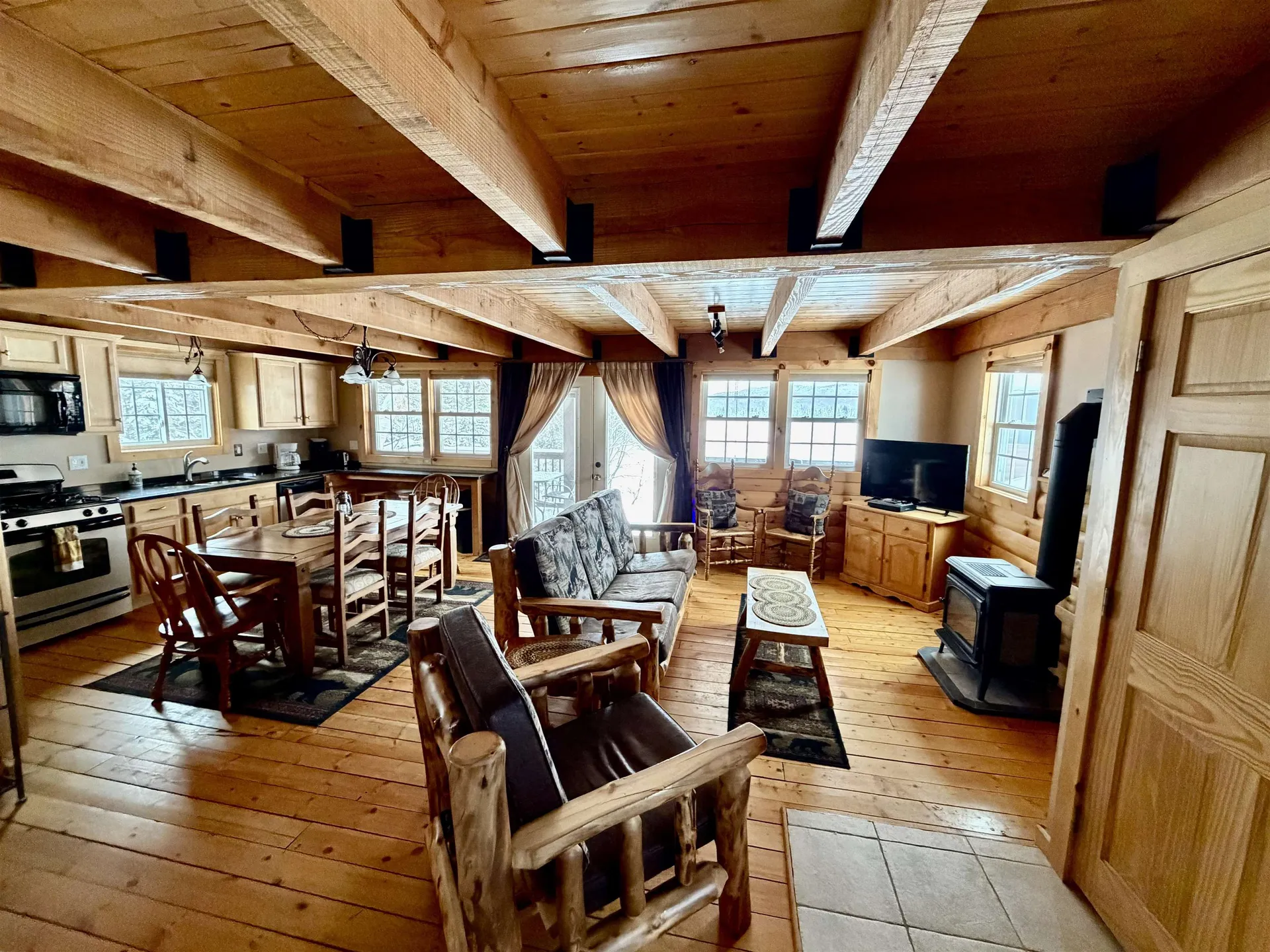 75 Timberland Road Pittsburg NH 03592