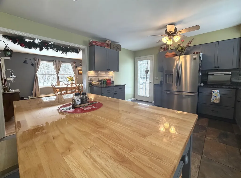 94 Porter Road Plainfield NH 03781