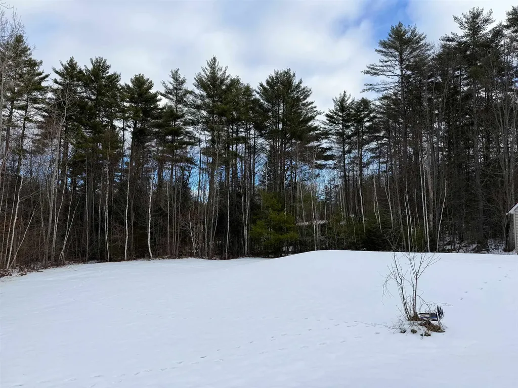 94 Porter Road Plainfield NH 03781