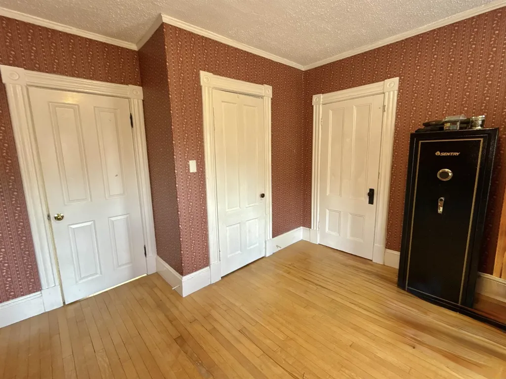 11 Green Street Rockingham VT 05101