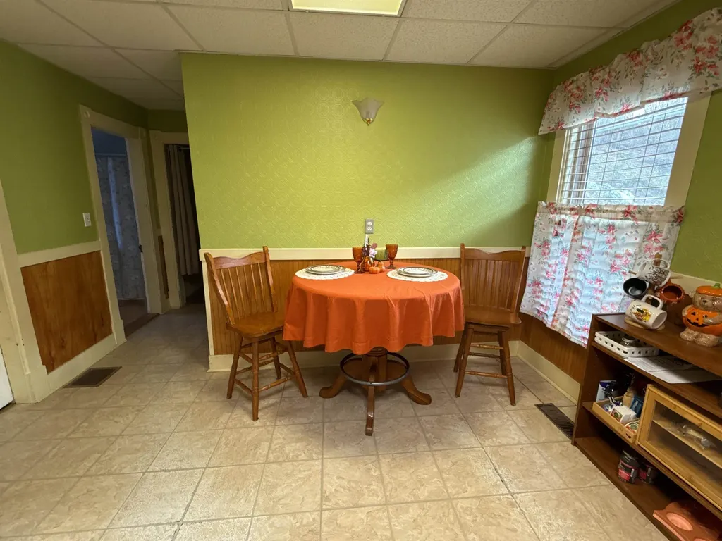 11 Green Street Rockingham VT 05101