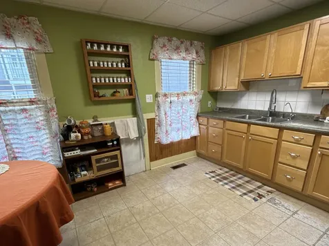 11 Green Street Rockingham VT 05101