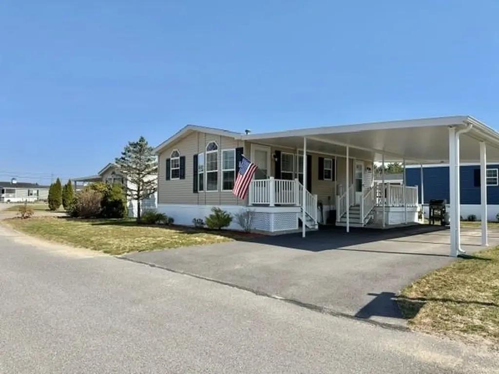 53 Hagop Road Salem NH 03079