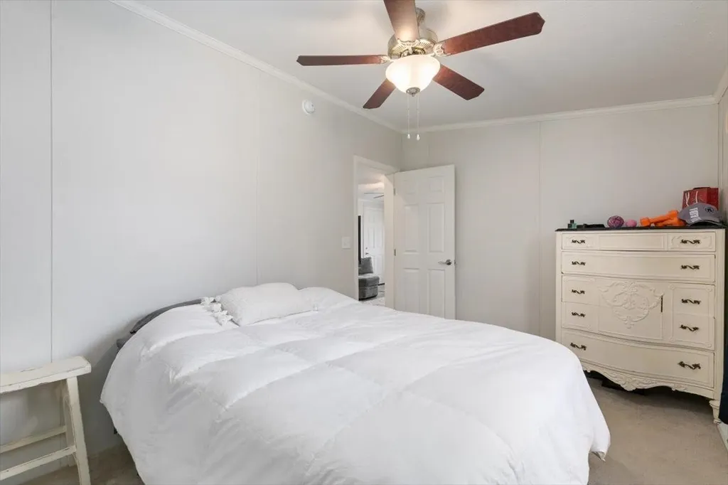 53 Hagop Road Salem NH 03079