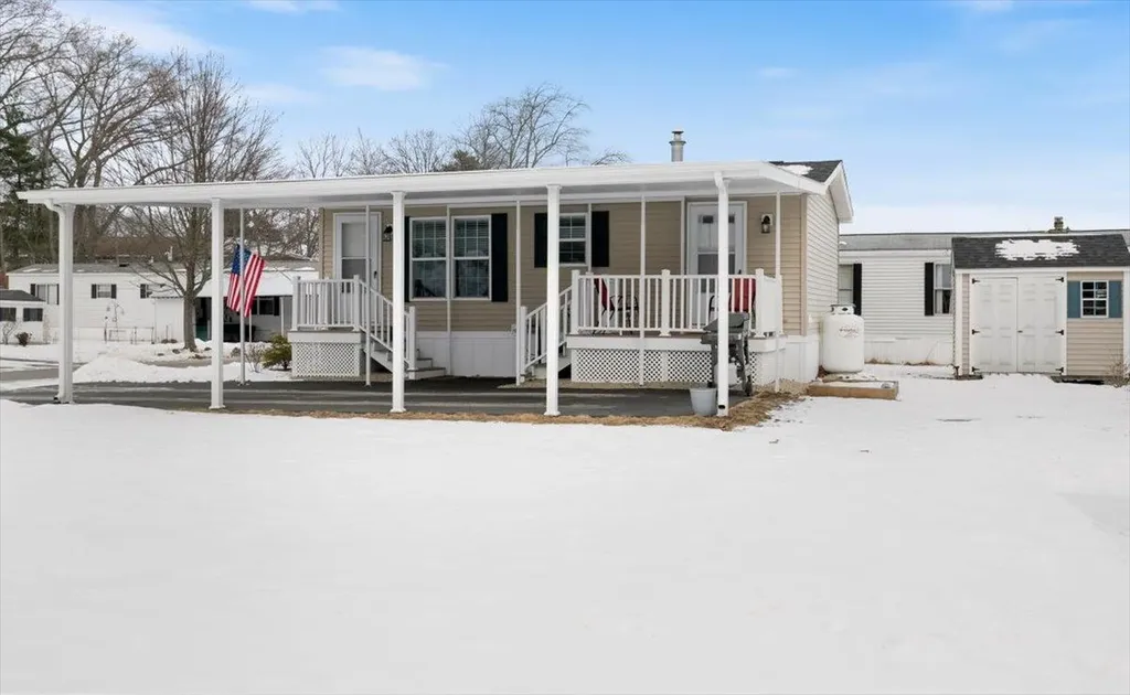 53 Hagop Road Salem NH 03079