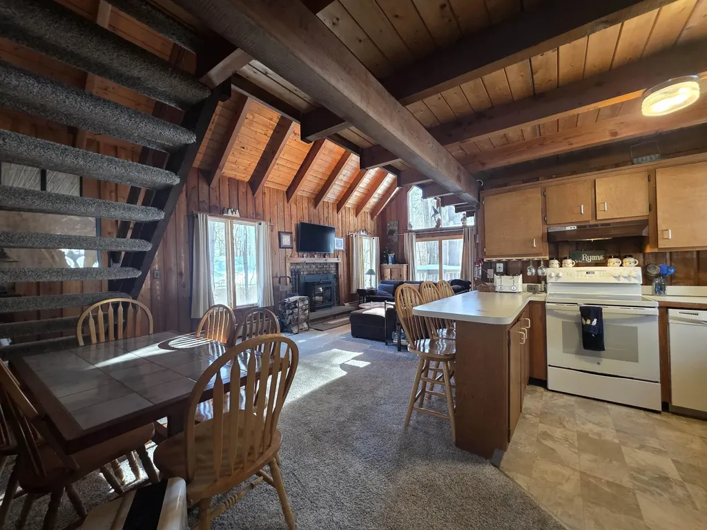 1 Frog Hollow Wilmington VT 05363