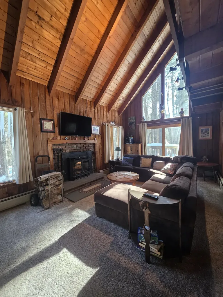 1 Frog Hollow Wilmington VT 05363