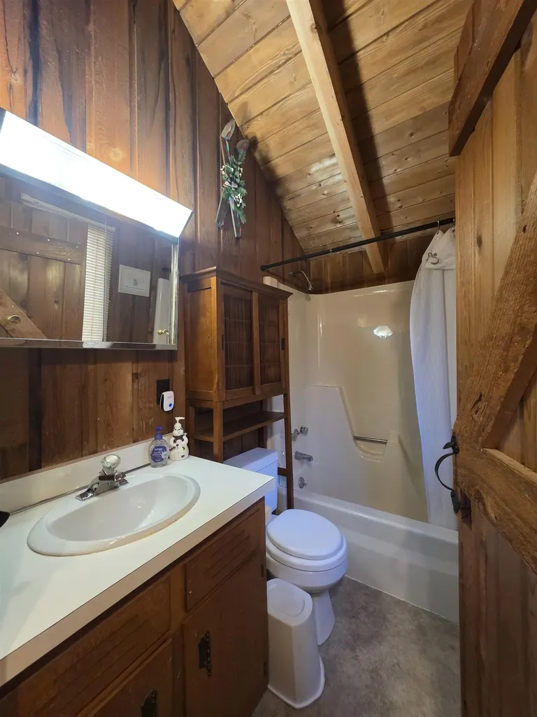 1 Frog Hollow Wilmington VT 05363