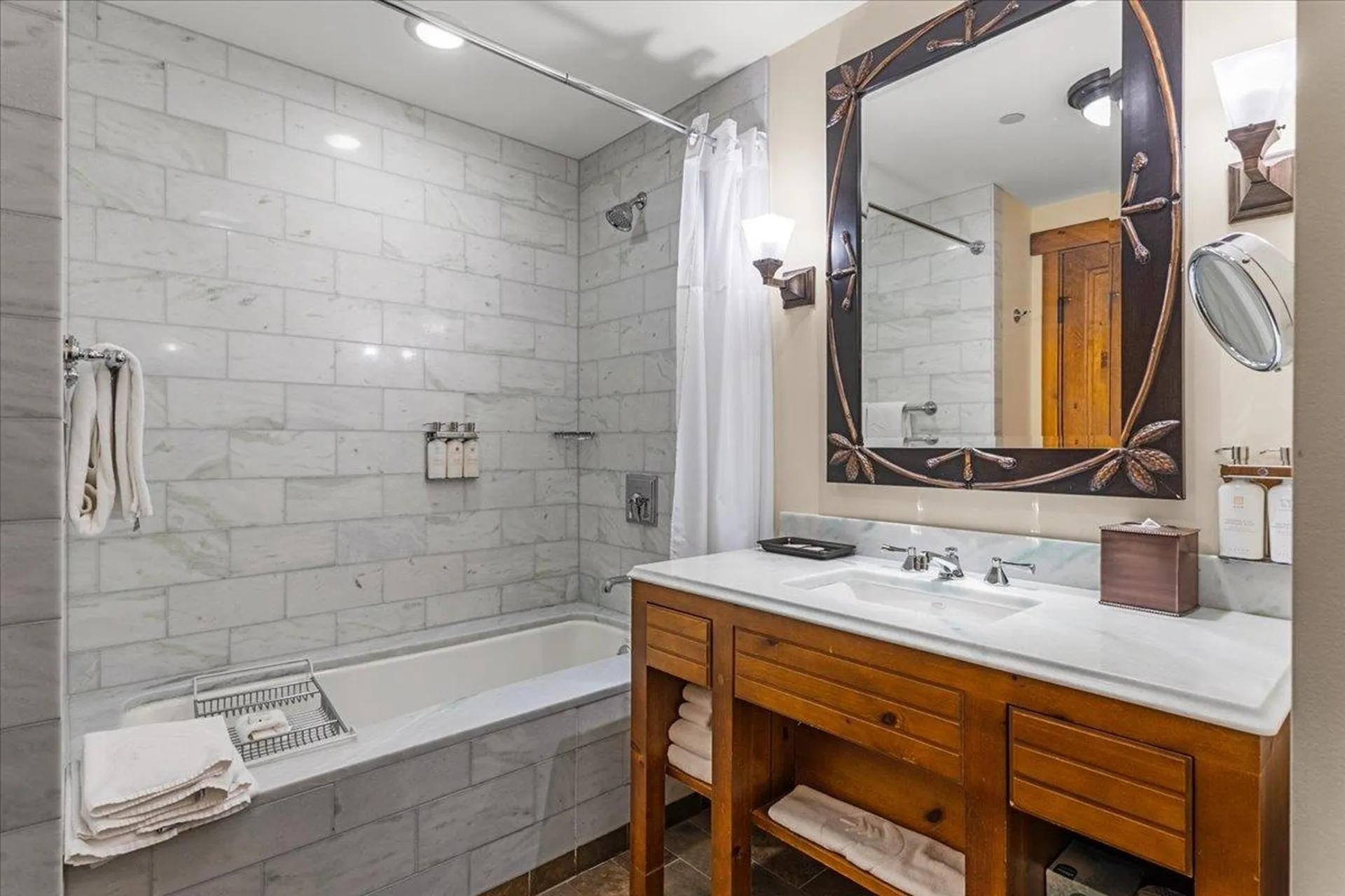 7412 Mountain Road Stowe VT 05672