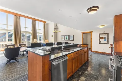 7412 Mountain Road Stowe VT 05672