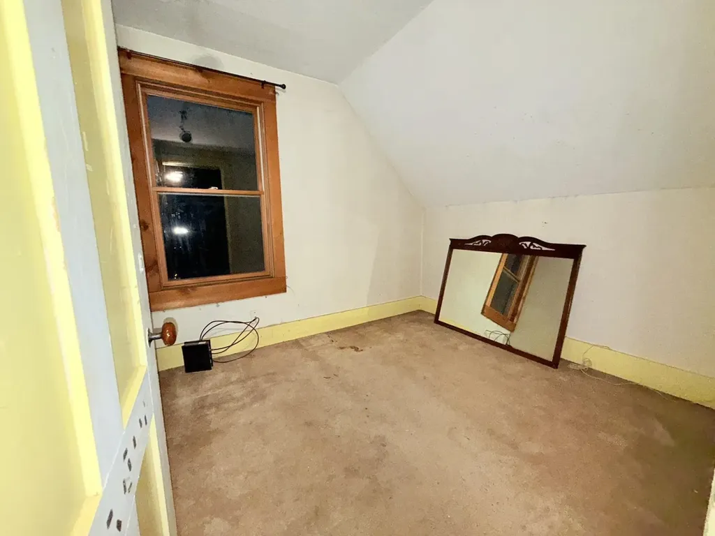 1246 New Hampshire Route 175 Campton NH 03223