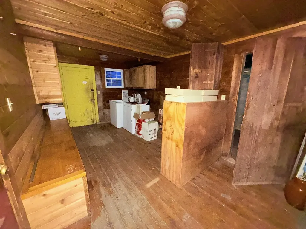 1246 New Hampshire Route 175 Campton NH 03223