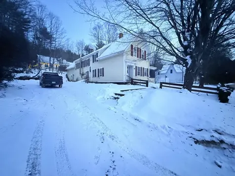 1246 New Hampshire Route 175 Campton NH 03223