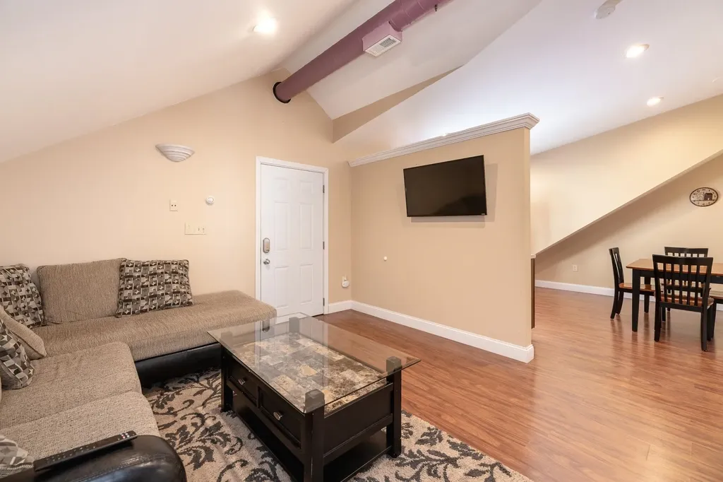 385 Union Avenue Laconia NH 03246