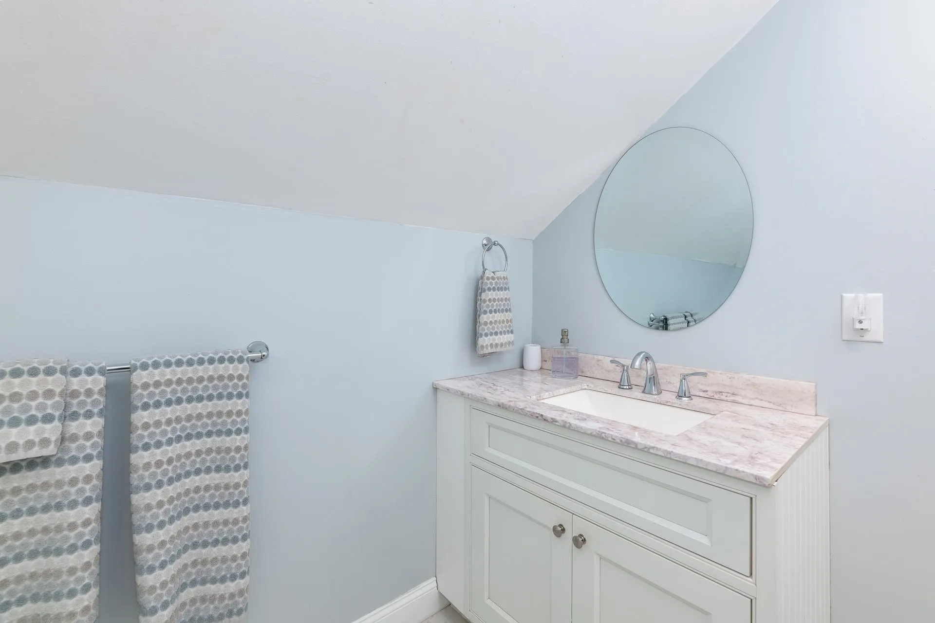 385 Union Avenue Laconia NH 03246