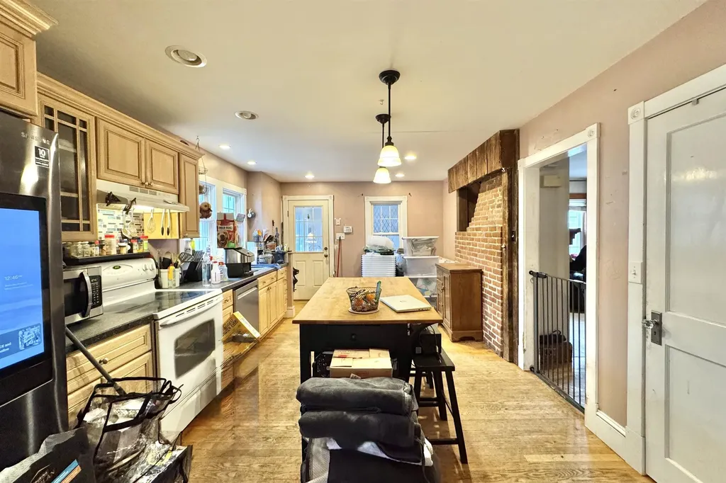 22 Webster Street Milford NH 03055