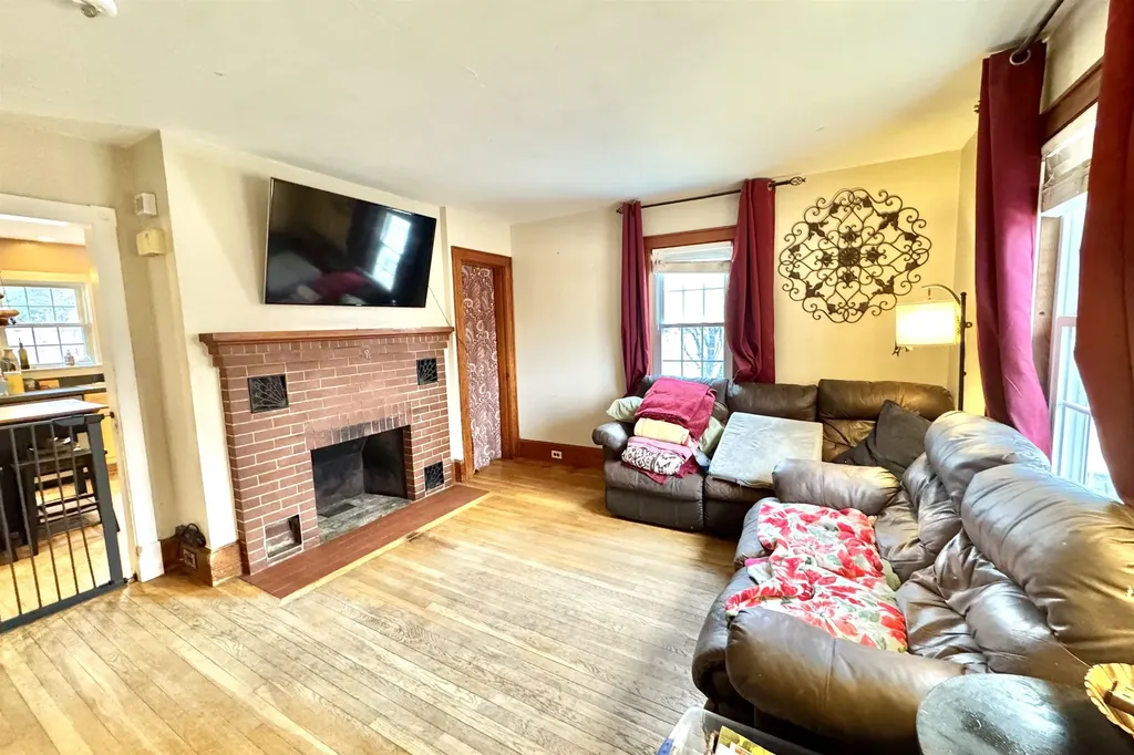 22 Webster Street Milford NH 03055