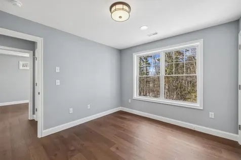 7 Buker Street Nashua NH 03064