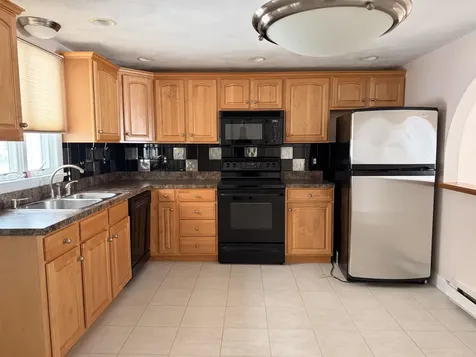 8 Maylane Drive Salem NH 03079