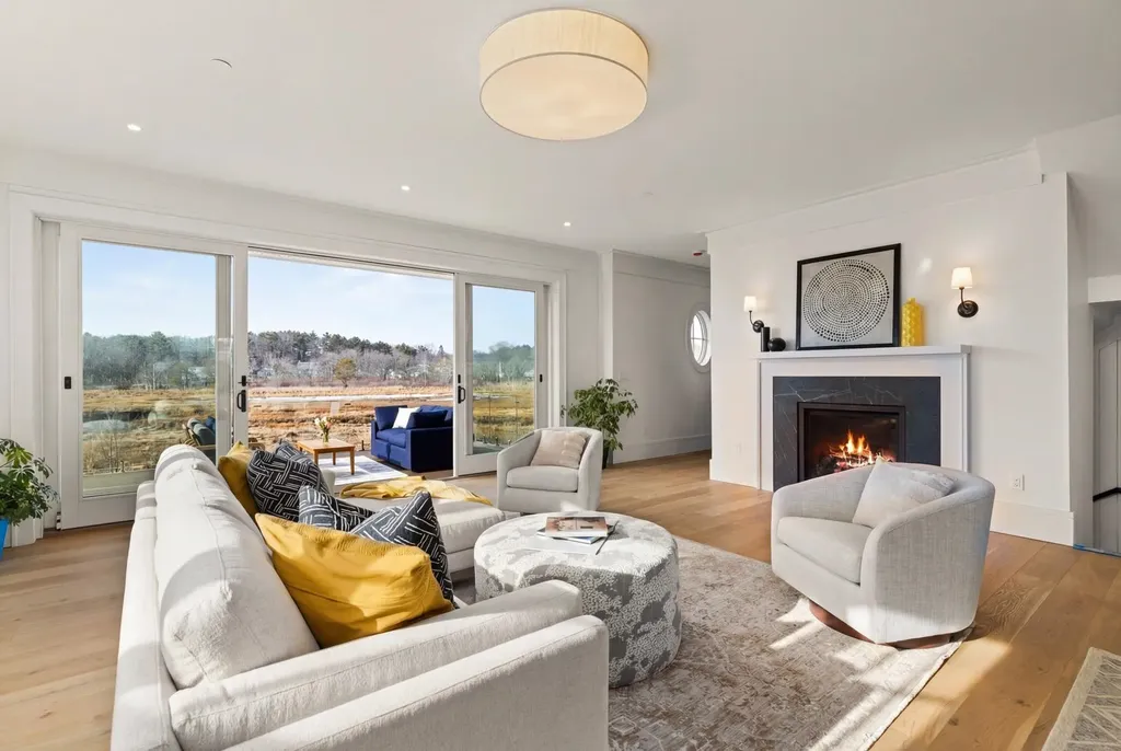 1215 Ocean Boulevard Rye NH 03870