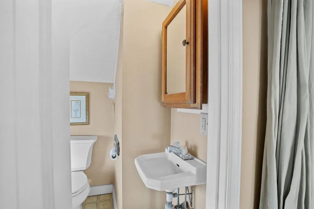 169 Ashworth Avenue Hampton NH 03842