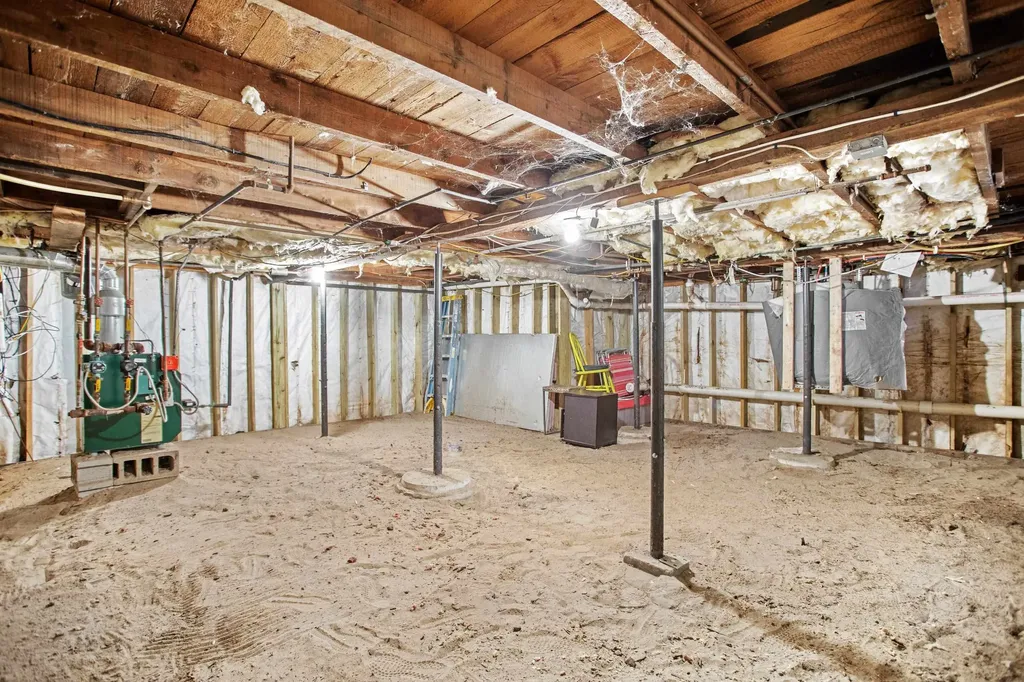 169 Ashworth Avenue Hampton NH 03842