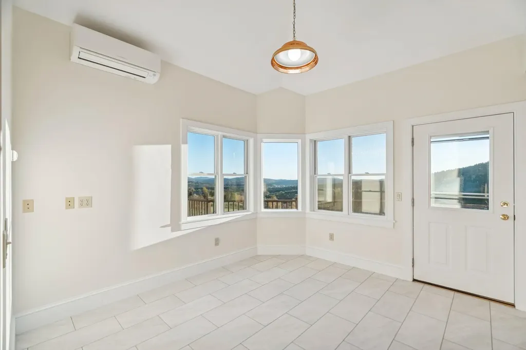 31 Eagle Ridge Drive Lebanon NH 03766