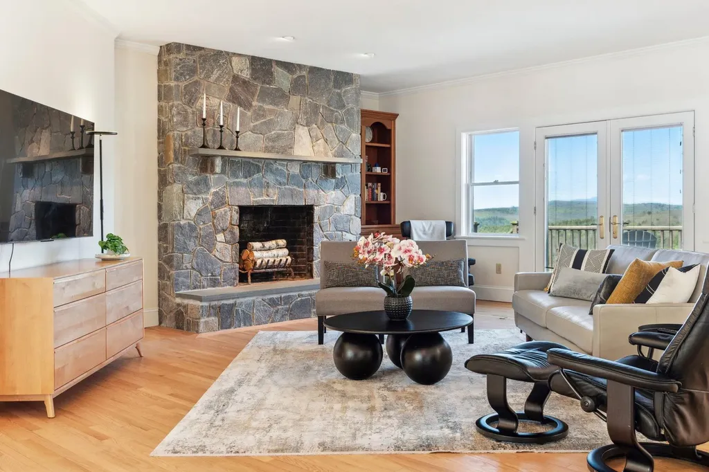 31 Eagle Ridge Drive Lebanon NH 03766