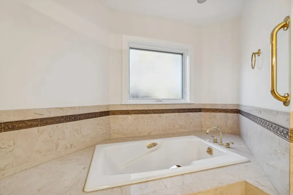 31 Eagle Ridge Drive Lebanon NH 03766