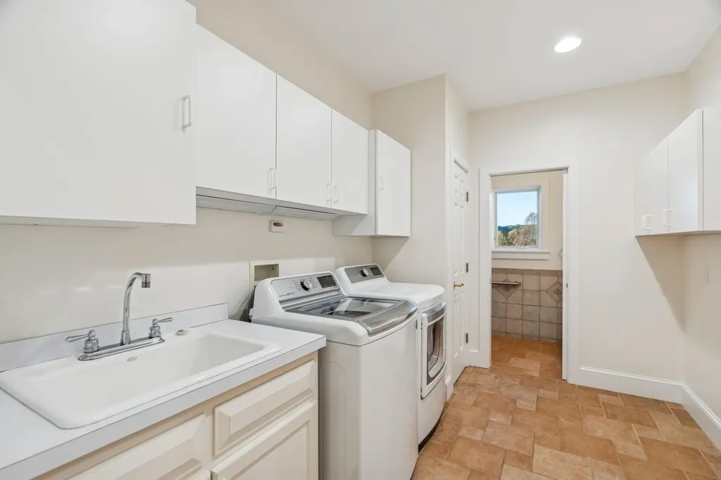 31 Eagle Ridge Drive Lebanon NH 03766