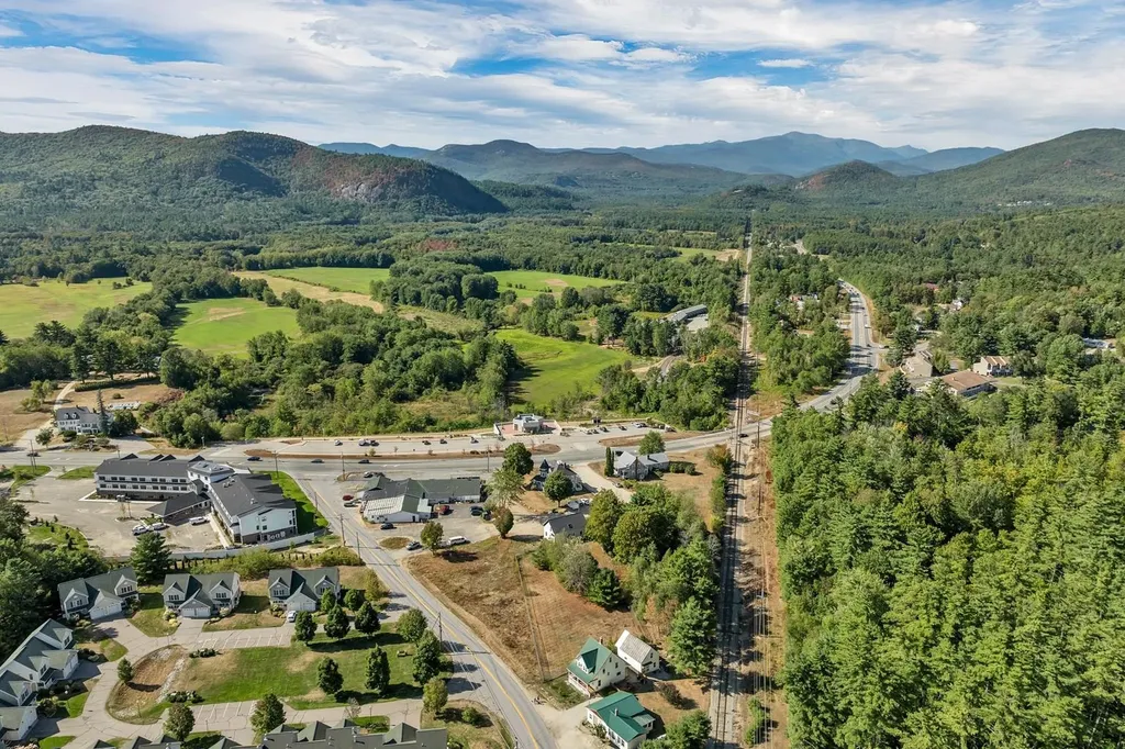 3631 White Mountain Highway Conway NH 03860
