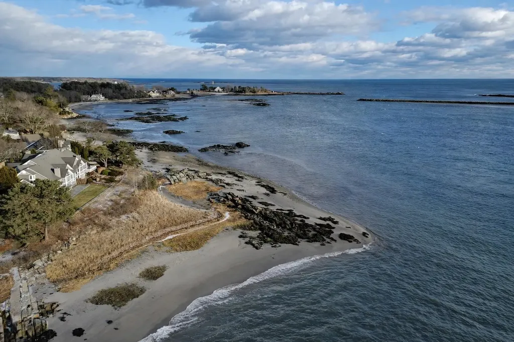 163 Little Harbor Road New Castle NH 03854