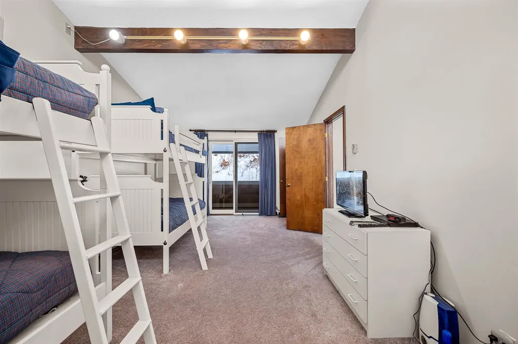 105 Forum Drive Warren VT 05674