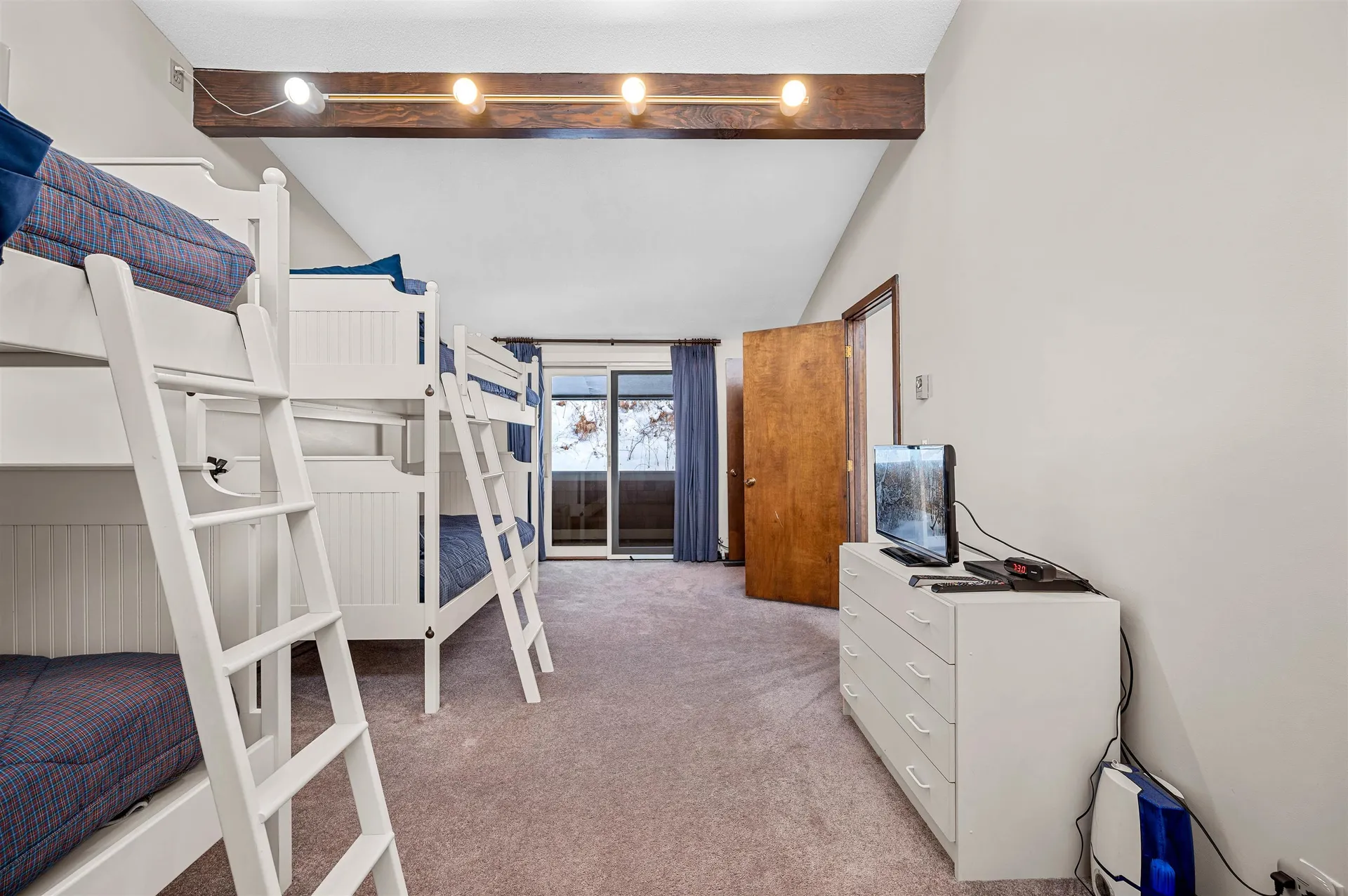 105 Forum Drive Warren VT 05674