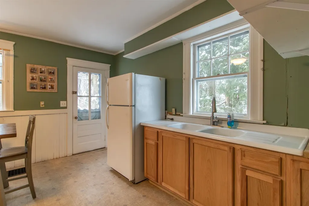 35 Laythe Street Derby VT 05830