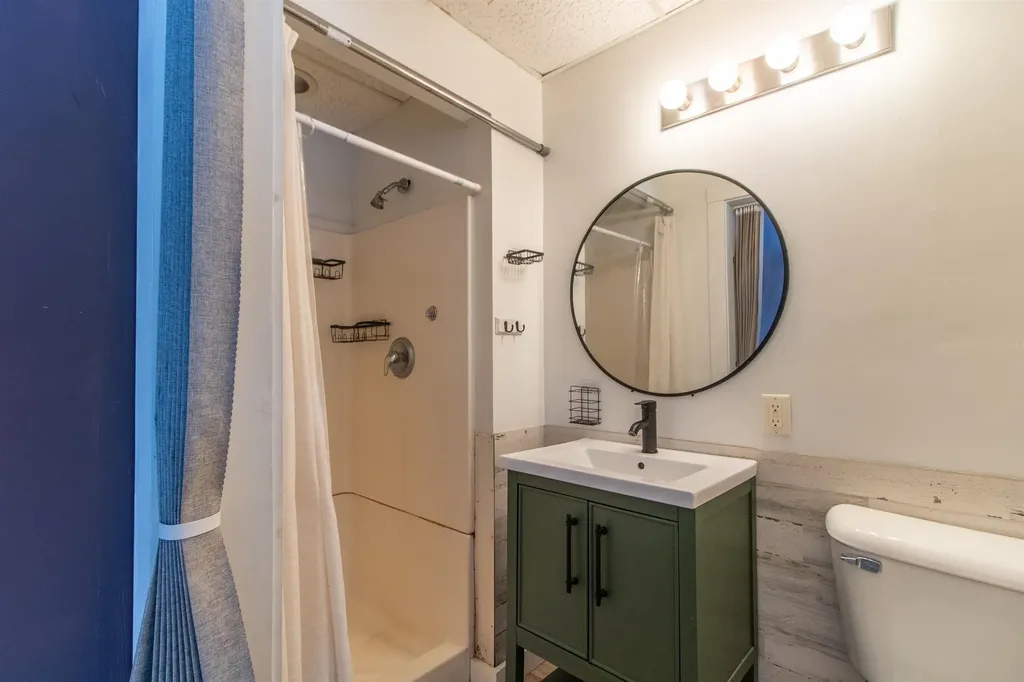 35 Laythe Street Derby VT 05830