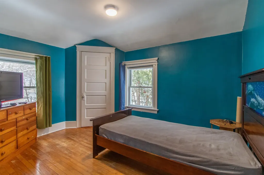 35 Laythe Street Derby VT 05830